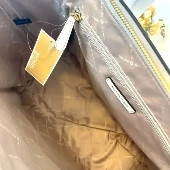 Michael Kors Purse MK Avril Extra-Large Leather and Suede Tote Bag LT Cream - Picture 9 of 11